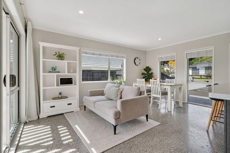 Photo of property in 14 Rochfort Crescent, Pyes Pa, Tauranga, 3112