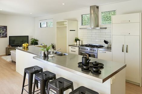 Photo of property in 84a Warwick Street, Wilton, Wellington, 6012