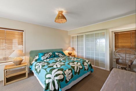 Photo of property in 8a Wairahi Road, Langs Beach, Waipu, 0582