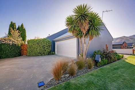 Photo of property in 8 Matthews Crescent, Cromwell, 9310