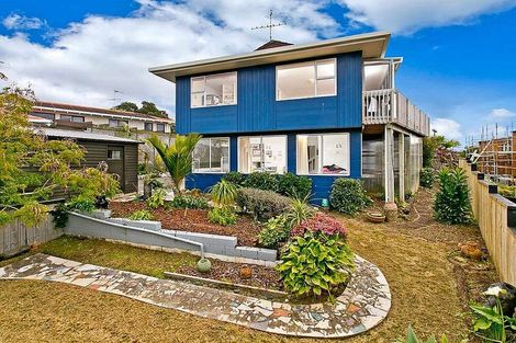 Photo of property in 2/26 Park Rise, Campbells Bay, Auckland, 0630