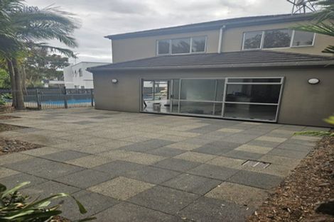 Photo of property in 9a Lupetti Rise, West Harbour, Auckland, 0618