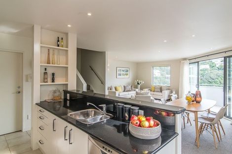 Photo of property in 42 Fairview Crescent, Kelburn, Wellington, 6012