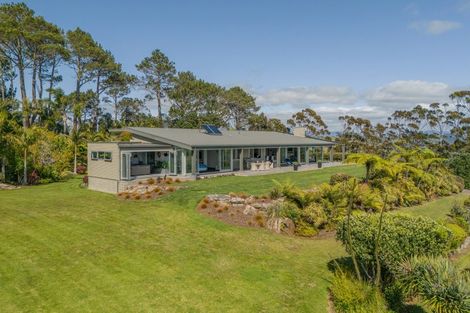 Photo of property in 47 Sarahs Hill, Hahei, Whitianga, 3591