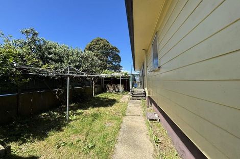 Photo of property in 190 Universal Drive, Henderson, Auckland, 0610