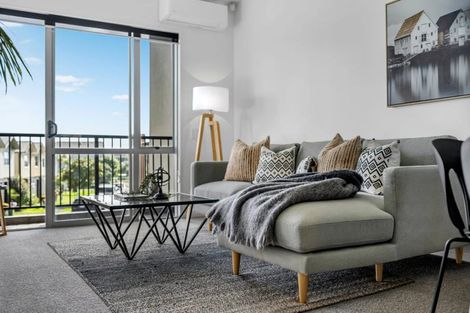 Photo of property in 7/29 Haven Drive, East Tamaki, Auckland, 2013