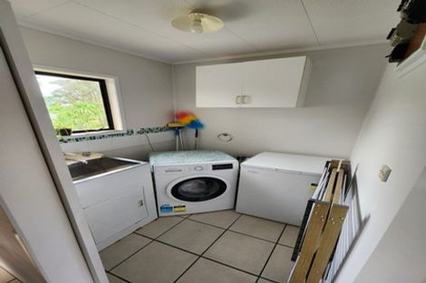 Photo of property in 296a One Tree Point Road, One Tree Point, 0118