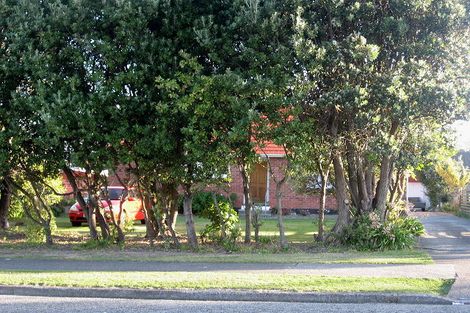 Photo of property in 22 Kapiti Crescent, Titahi Bay, Porirua, 5022