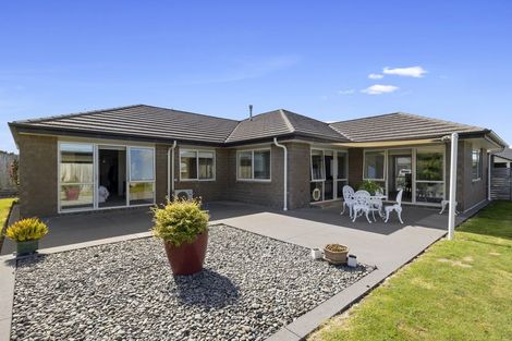 Photo of property in 7 Ryder Drive, Waiwhakaiho, New Plymouth, 4312