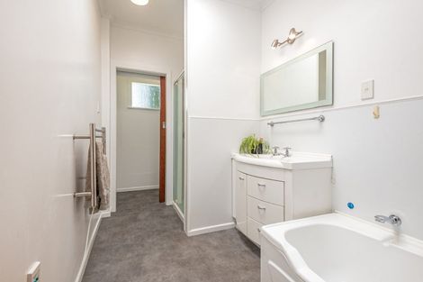 Photo of property in 17 Manawatu Street, Hokowhitu, Palmerston North, 4410