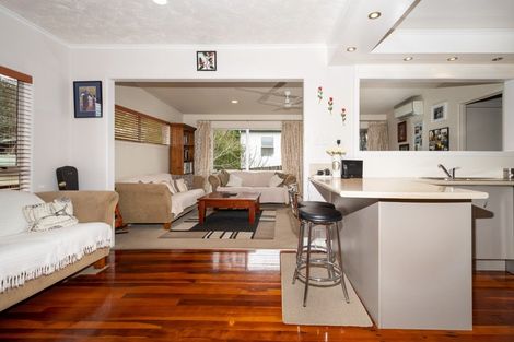 Photo of property in 64 View Road, Henderson, Auckland, 0612