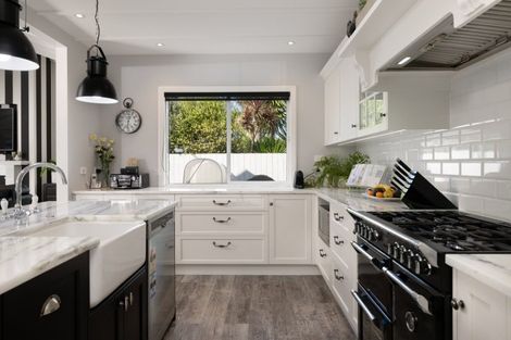 Photo of property in 31 Maria Tini Drive, Papamoa Beach, Papamoa, 3118