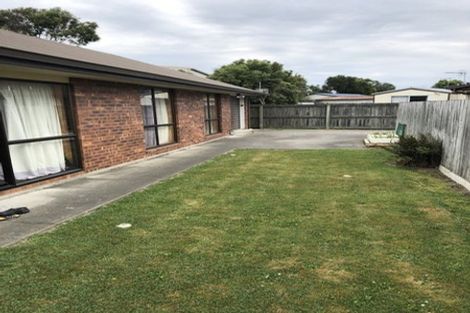 Photo of property in 2/27 Castile Place, Belfast, Christchurch, 8051