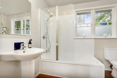 Photo of property in 36 Candia Road, Swanson, Auckland, 0614