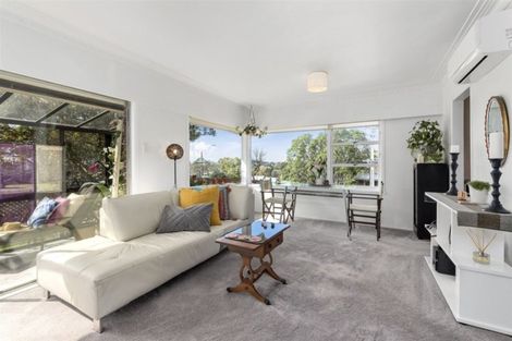 Photo of property in 2/39 Lake Road, Devonport, Auckland, 0624