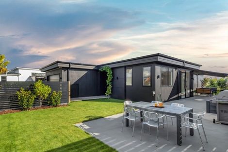 Photo of property in 33 Montia Close, Papamoa Beach, Papamoa, 3118
