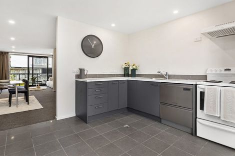 Photo of property in 2/464 Adelaide Road, Berhampore, Wellington, 6023