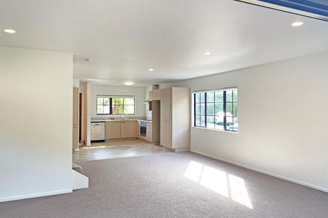 Photo of property in 8/41 The Avenue, Albany, Auckland, 0632