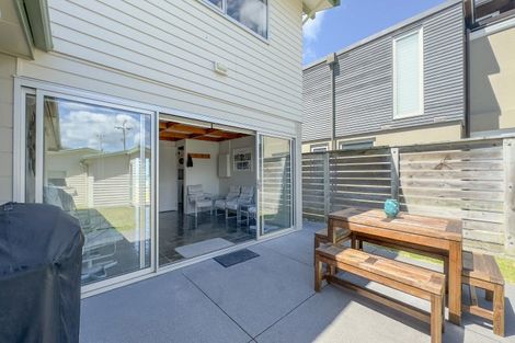 Photo of property in 106 Pohutukawa Crescent, Whangamata, 3620