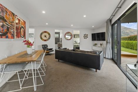 Photo of property in 9 Clover Lane, Lake Hayes, Queenstown, 9304