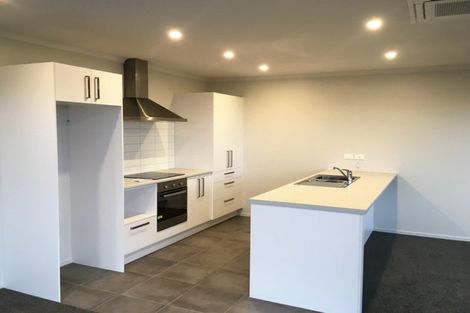 Photo of property in 35 Livingstone Drive, Papamoa Beach, Papamoa, 3118