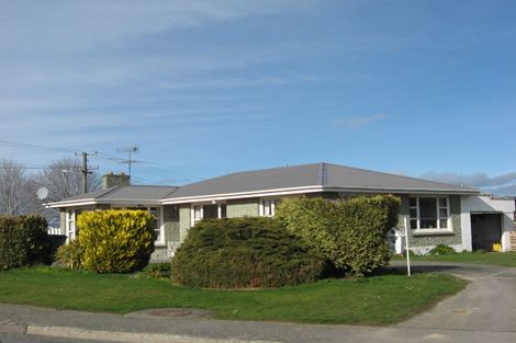 Photo of property in 9 Welsh Road, Winton, 9720