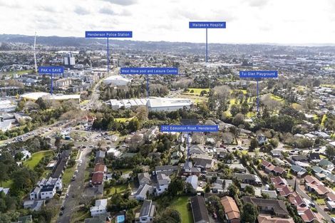 Photo of property in 35c Edmonton Road, Henderson, Auckland, 0612