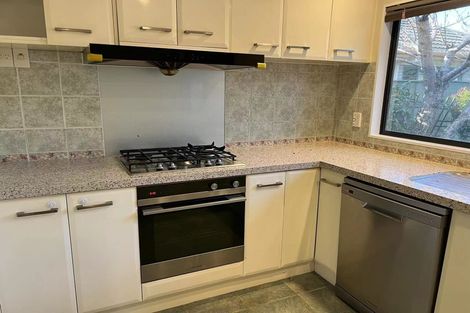 Photo of property in 16 Middlefield Drive, East Tamaki Heights, Auckland, 2016