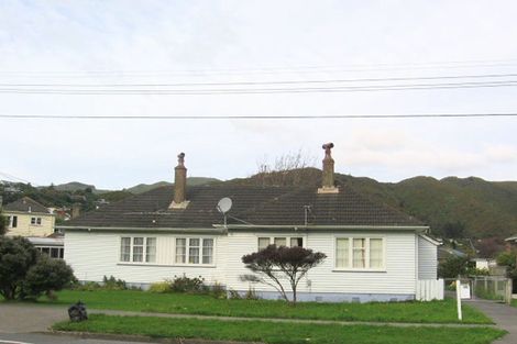 Photo of property in 186 Cambridge Terrace, Fairfield, Lower Hutt, 5011