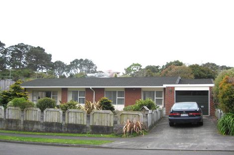Photo of property in 8 Spencer Place, Merrilands, New Plymouth, 4312