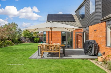 Photo of property in 20 Sheraton Place, Redwood, Christchurch, 8051