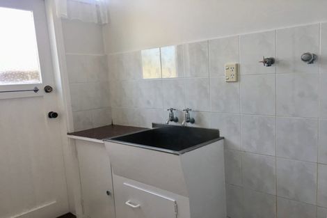 Photo of property in 109 Sylvan Avenue, Northcote, Auckland, 0627