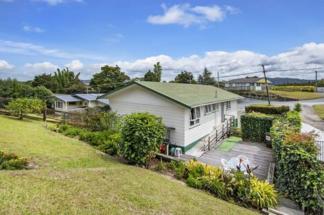 Photo of property in 32 Memorial Drive, Parahaki, Whangarei, 0112