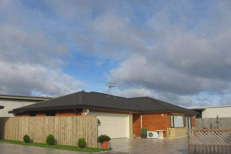 Photo of property in 111 Mandel Mews, Waiwhetu, Lower Hutt, 5010