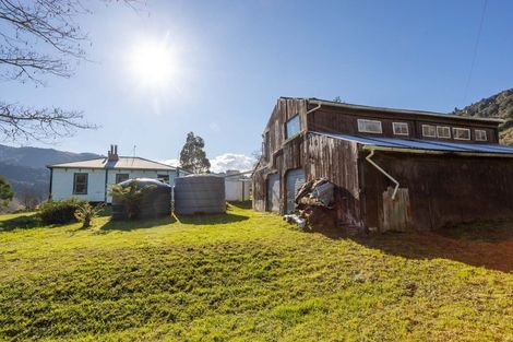 Photo of property in 3107 Whanganui River Road, Matahiwi, Whanganui, 4576