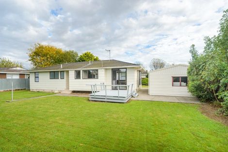 Photo of property in 8 Adams Place, Kelvin Grove, Palmerston North, 4414