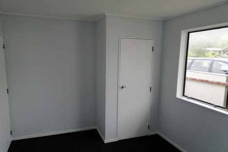 Photo of property in 35 Glen Road, Stokes Valley, Lower Hutt, 5019