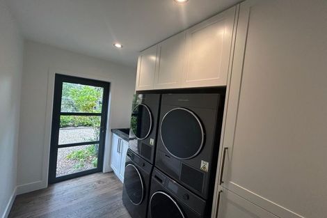 Photo of property in 11 Old Racecourse Road, Albert Town, Wanaka, 9305