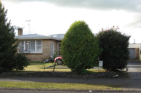 Photo of property in 4 Aurora Terrace, Hillcrest, Hamilton, 3216