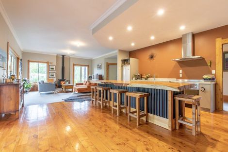 Photo of property in 2383 State Highway 2, Waipukurau, 4200