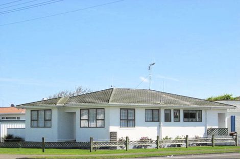 Photo of property in 64 Puriri Street, Gonville, Whanganui, 4501