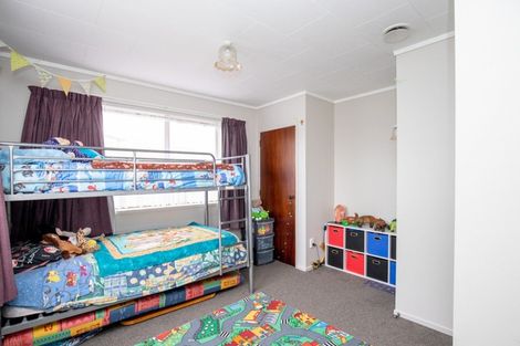 Photo of property in 22 Mahana Road, Ngatea, 3503