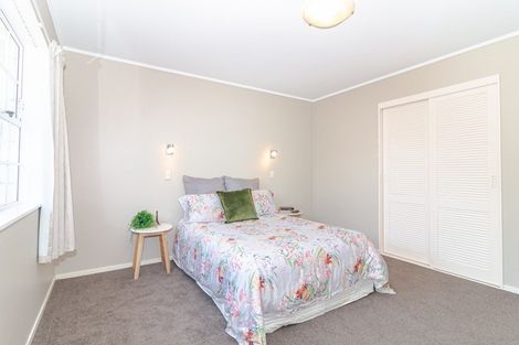 Photo of property in 1 Collier Place, Saint Johns Hill, Whanganui, 4501
