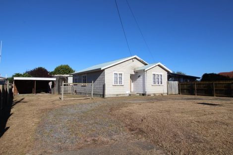 Photo of property in 69 Bridge Street, Bulls, 4818
