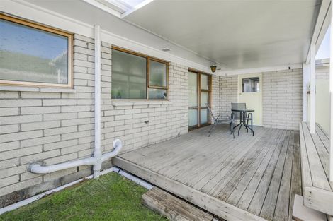 Photo of property in 1/18 Glengowan Place, Conifer Grove, Takanini, 2112