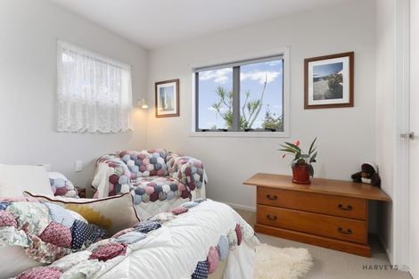 Photo of property in 11 Deane Avenue, Titirangi, Auckland, 0604