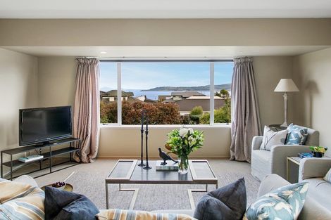 Photo of property in 38 Harvey Street, Waipahihi, Taupo, 3330