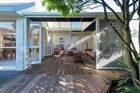 Photo of property in 2/132 Millhouse Drive, Northpark, Auckland, 2013