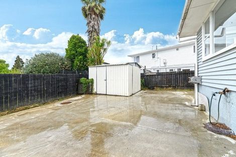 Photo of property in 11 Harrington Road, Henderson, Auckland, 0610