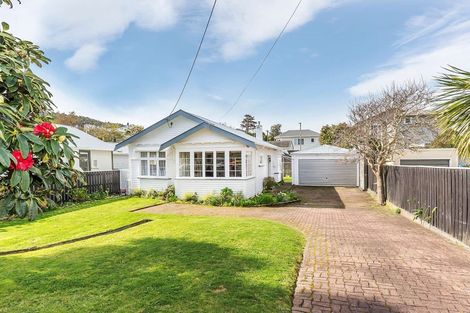 Photo of property in 18 Parkvale Road, Karori, Wellington, 6012